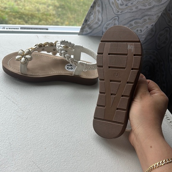 New White and Gold Kids Sandals size 13 - Picture 4 of 4